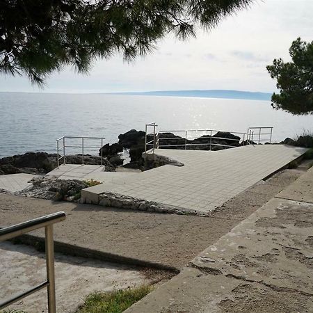 Sesar Apartments Krk - No. 2 Vinko 克尔克 外观 照片