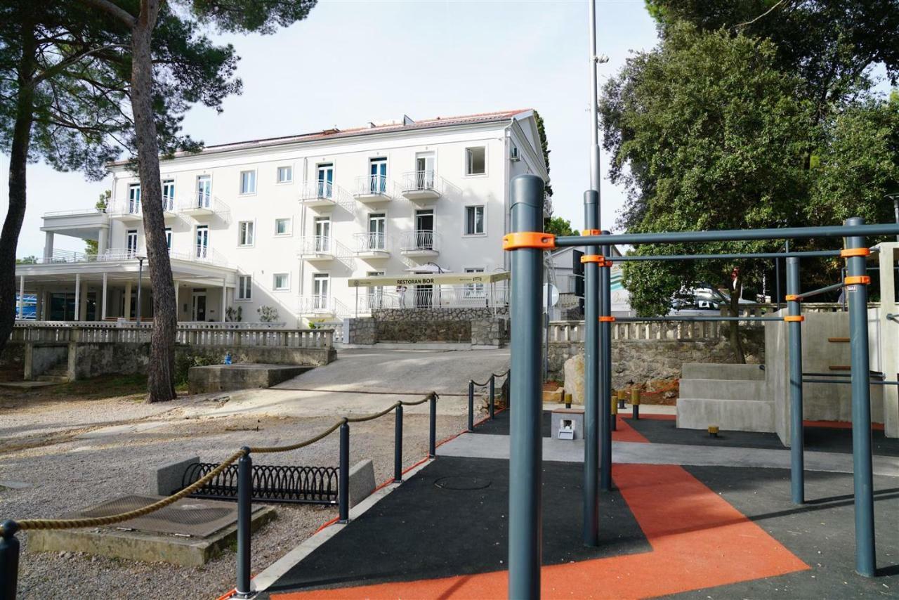 Sesar Apartments Krk - No. 2 Vinko 克尔克 外观 照片