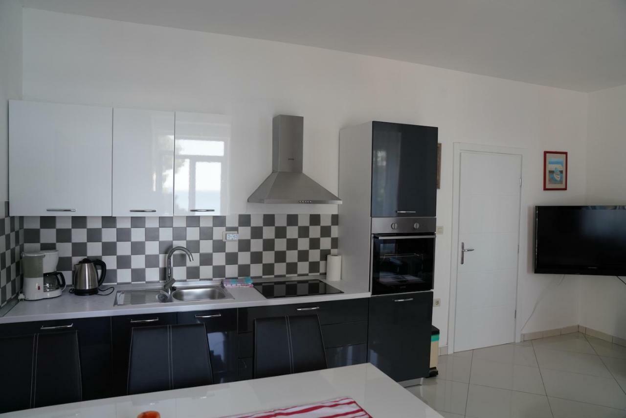 Sesar Apartments Krk - No. 2 Vinko 克尔克 外观 照片