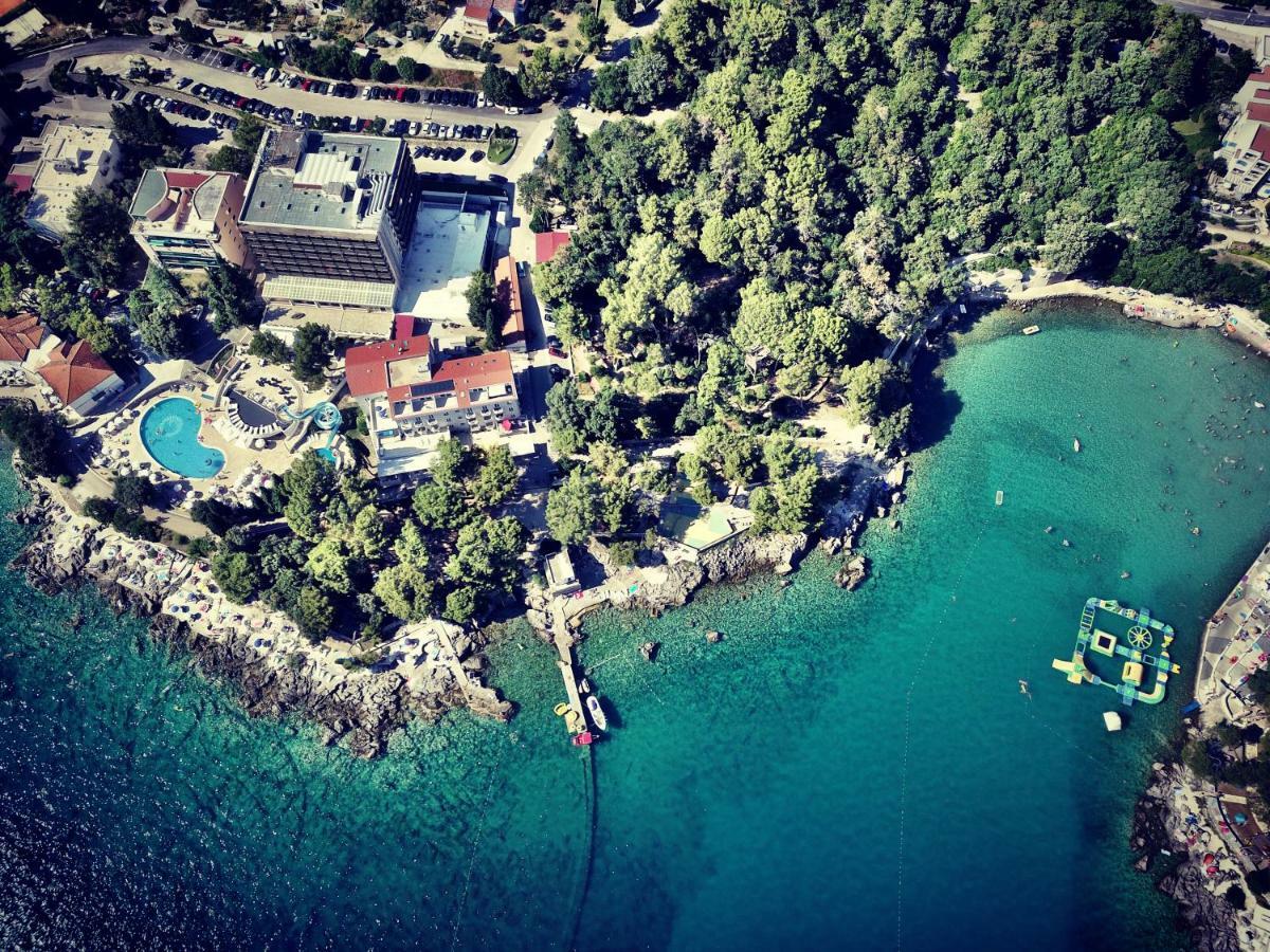 Sesar Apartments Krk - No. 2 Vinko 克尔克 外观 照片